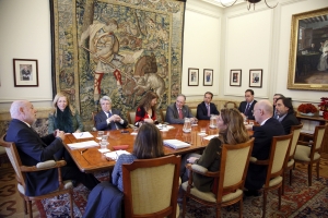 Maza, con representantes da industria de contidos